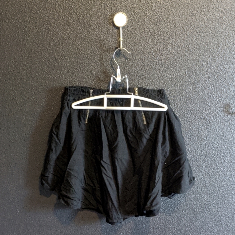 Vans black skater skirt